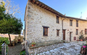 Beautiful Apartment In Armenzano With Wifi